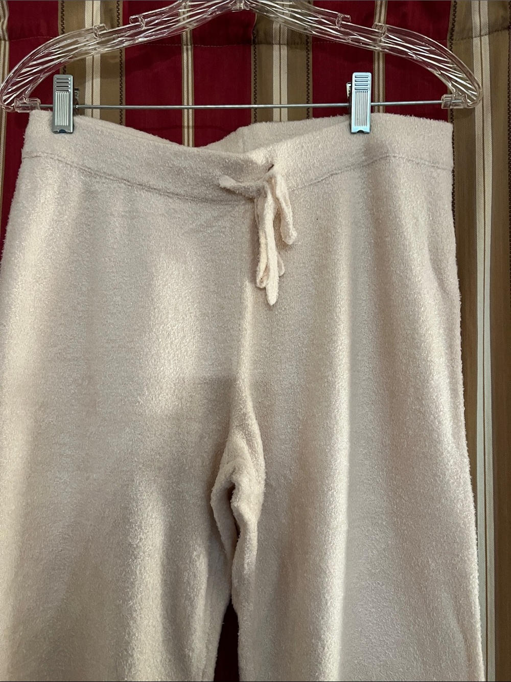 Barefoot Dreams Cozy Cream Plush Jogger Pants - Picture 2 of 5